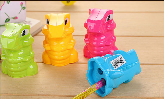 Various Colors  Manual pencil sharpener 3.5cm Kids Children Stationery Supplies Animal Mini Piggy Piglet Dinosaur supplier