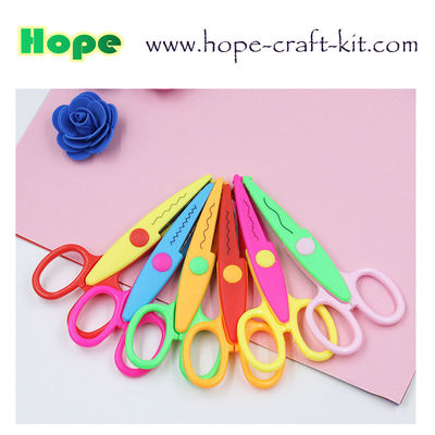 Whole Plastic Small Scissors Safe Colorful Hobbies DIY Material Tools for Kids Toddlers Teachers Preschool Hand-craft supplier