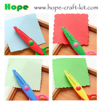 Whole Plastic Small Scissors Safe Colorful Hobbies DIY Material Tools for Kids Toddlers Teachers Preschool Hand-craft supplier