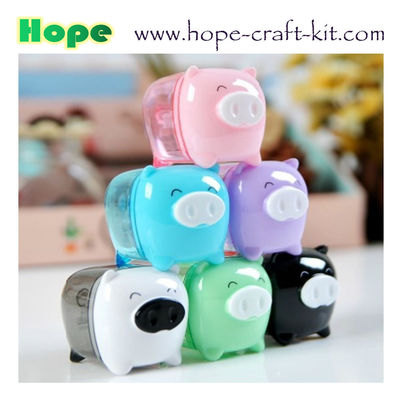 Various Colors  Manual pencil sharpener 3.5cm Kids Children Stationery Supplies Animal Mini Piggy Piglet Dinosaur supplier
